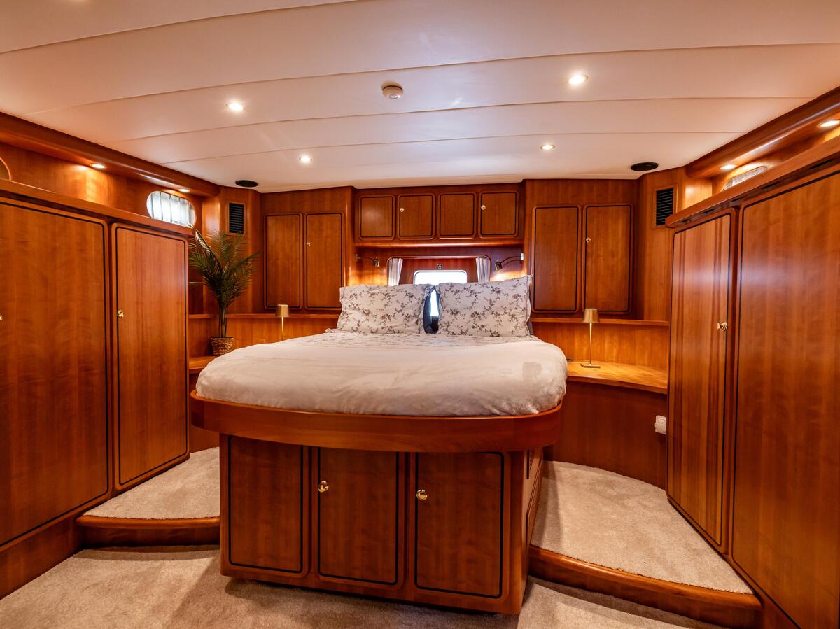 foto: 46 Linssen  Grand Sturdy 500 Variotop
