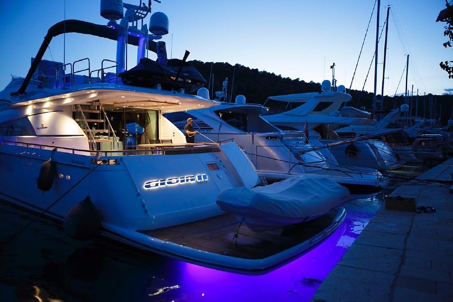 foto: 11 Fairline Squadron 78