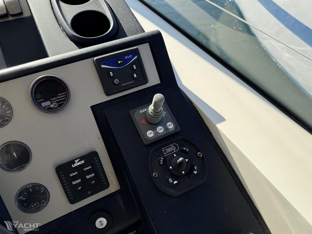 foto: 17 Fairline 47 targa