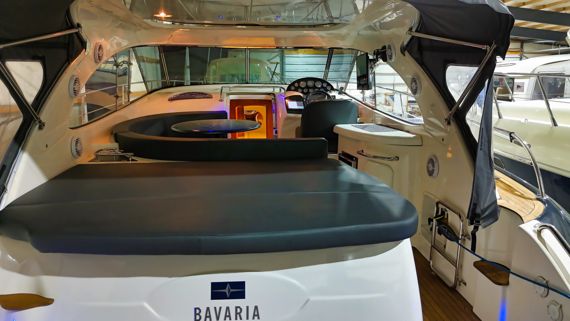 foto: 31 Bavaria Bavaria 37 HT Hardtop