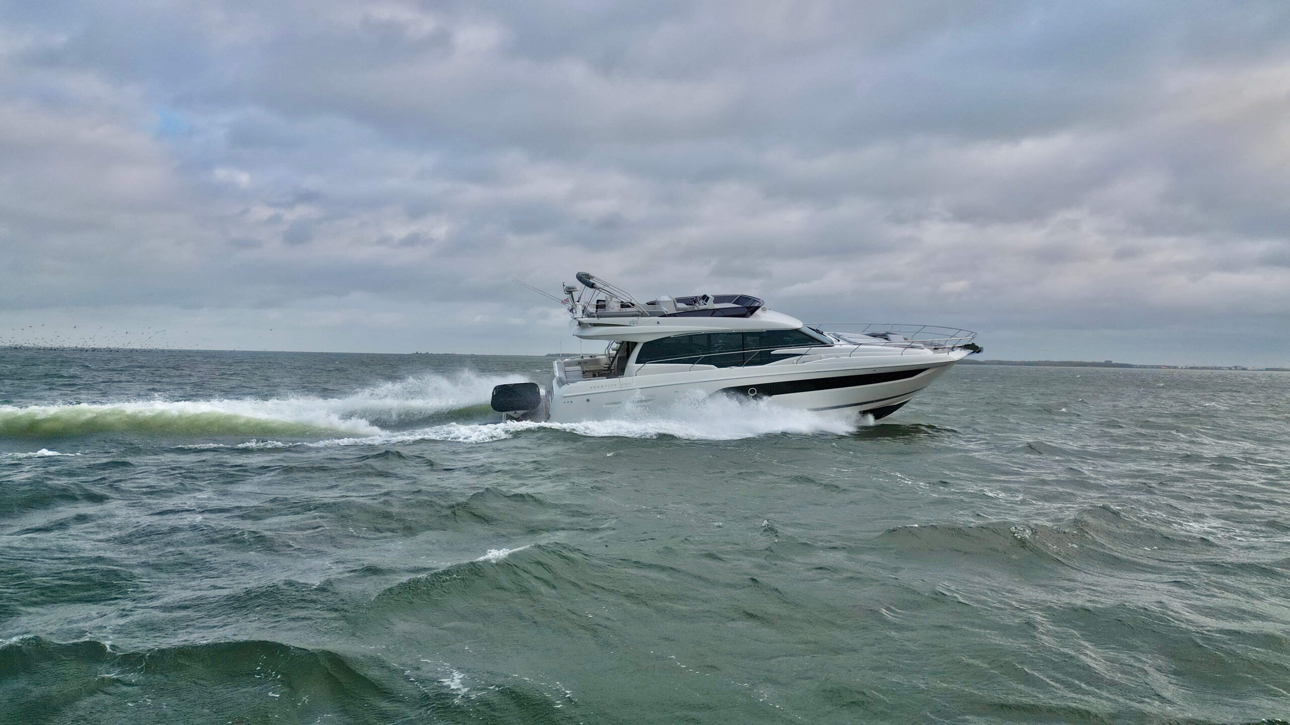 foto: 26 Prestige 590 Flybridge #49