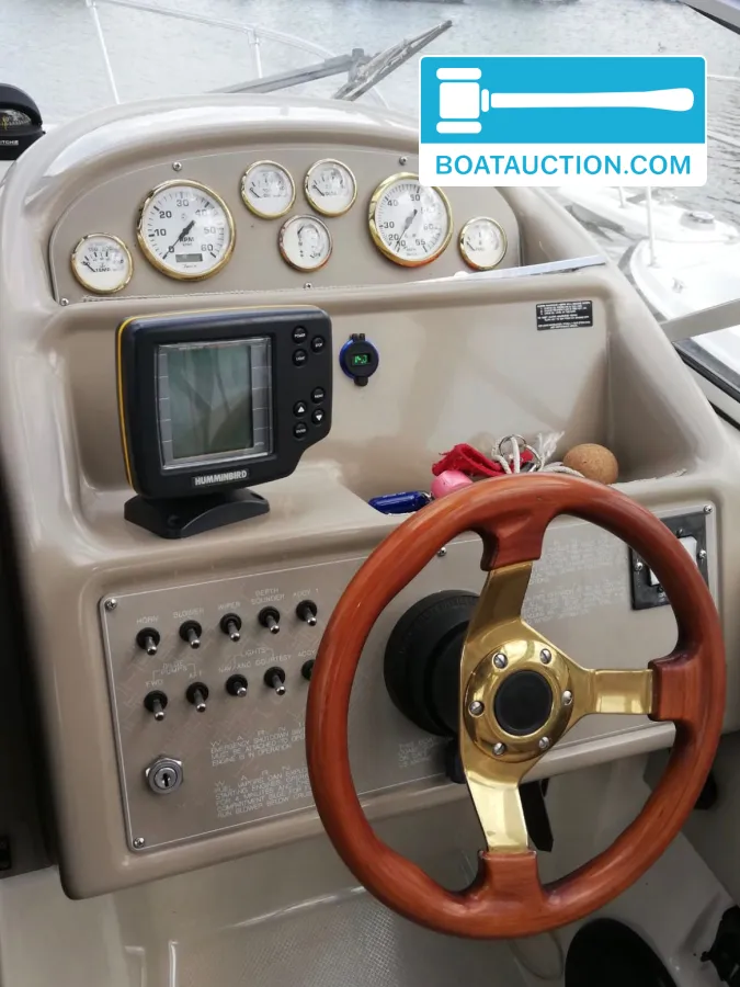 foto: 6 Bayliner 2355