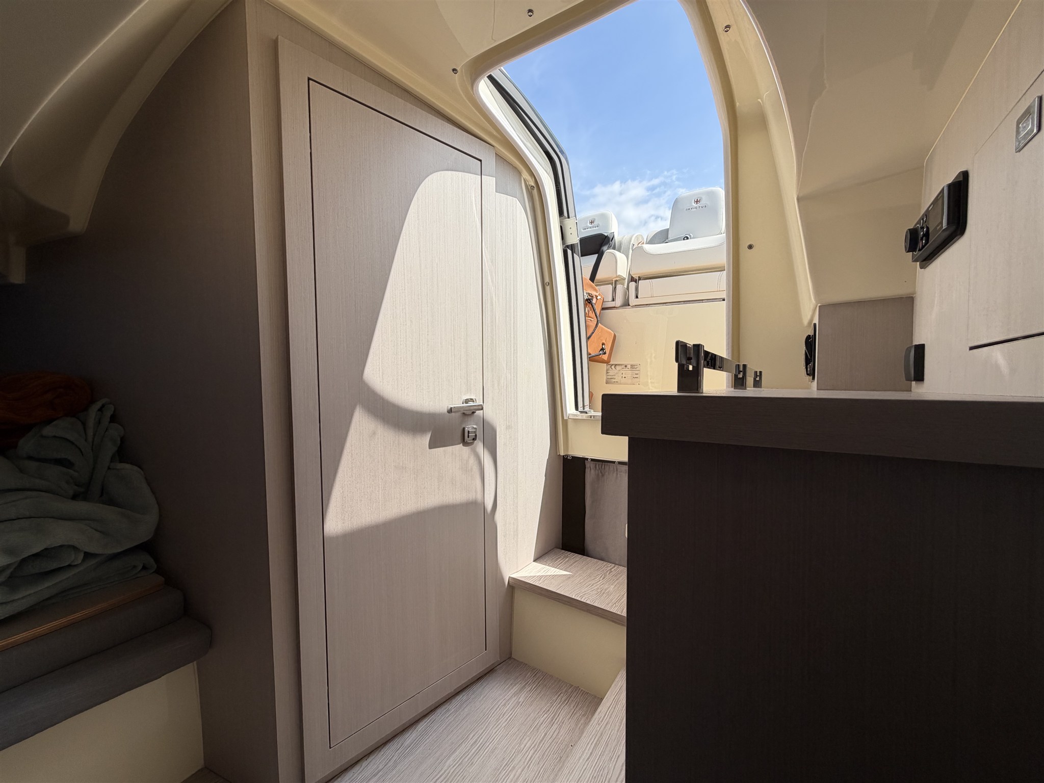 foto: 20 Invictus GT 280