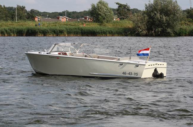 foto: 10 Guggisberg Motorboten Impala Runabout 595