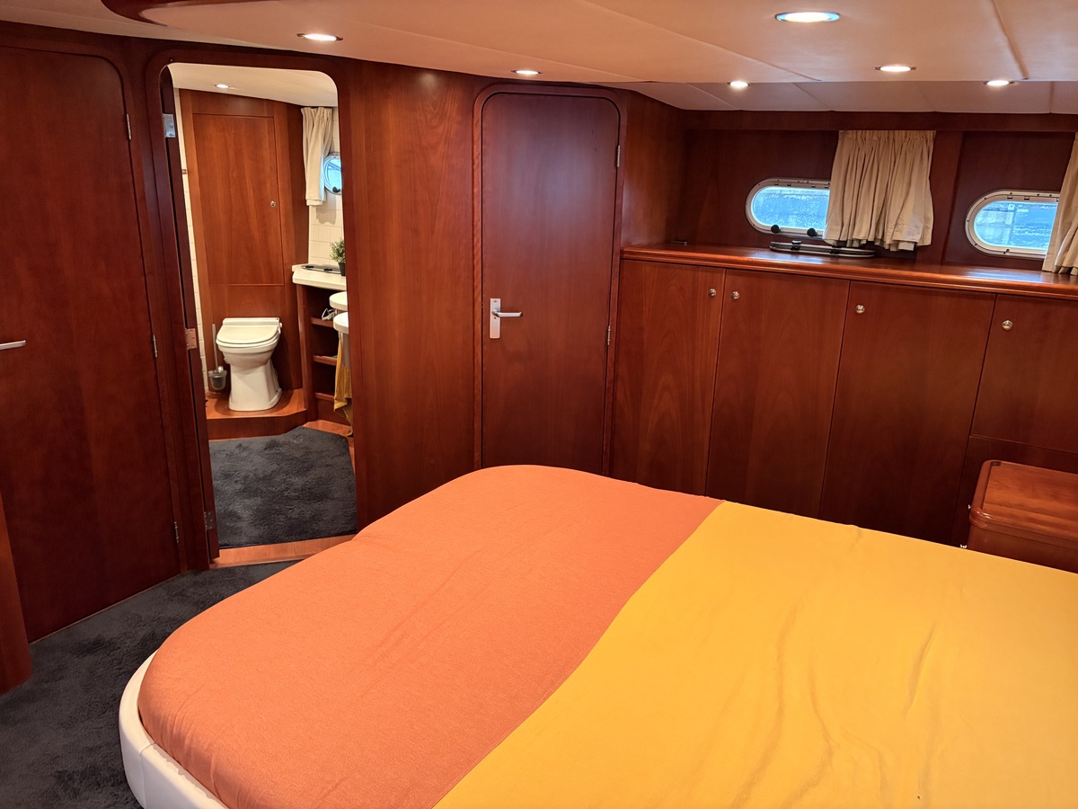 foto: 16 Valk Continental 18.60