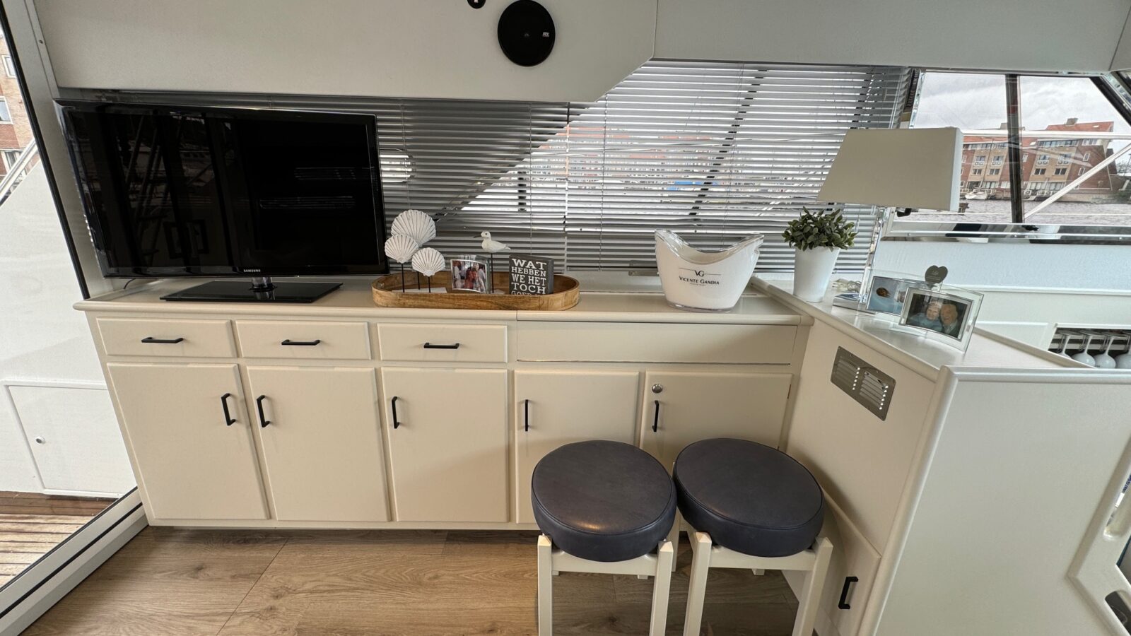 foto: 11 Fairline Fairline 43 Flybridge