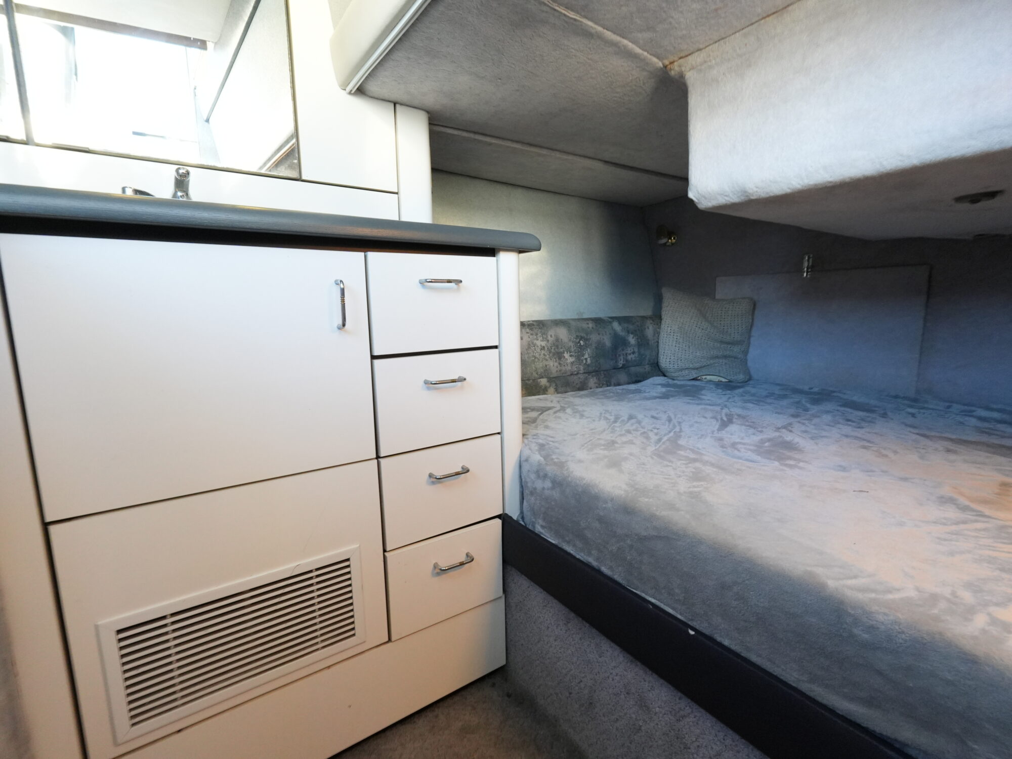 foto: 18 Bayliner Bayliner 3688 Flybridge