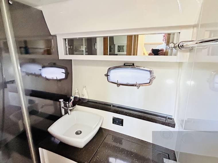 foto: 5 Fairline Targa 44 GT HT uitvoering