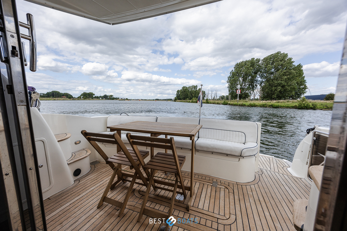 foto: 17 Rodman R-38