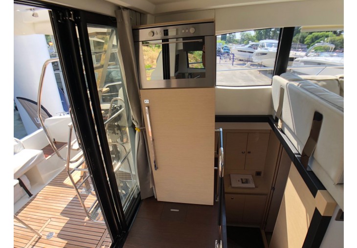 foto: 14 Prestige 420