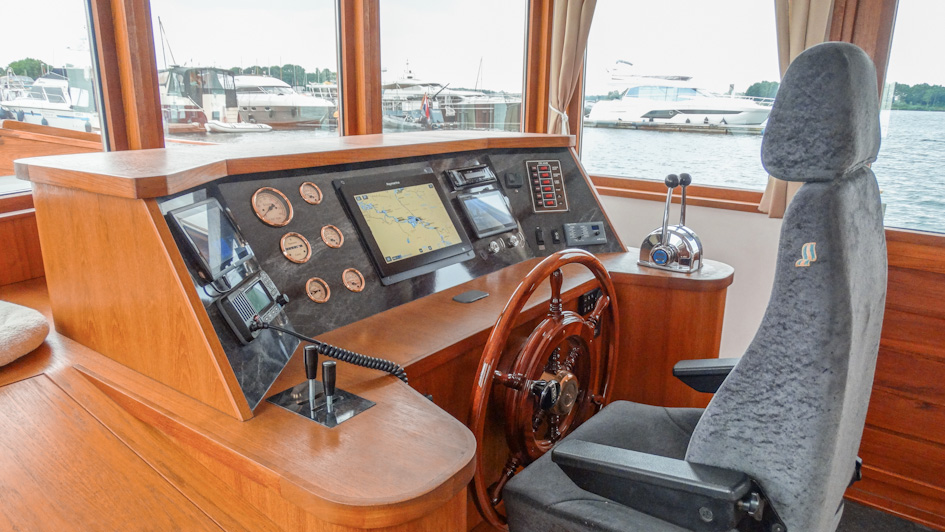foto: 18 Luxe Motor 16.20 Deckhouse