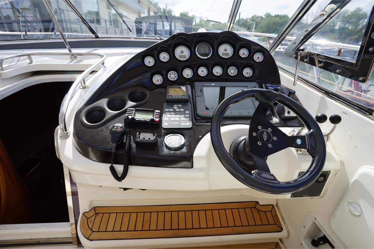 foto: 11 Bavaria 42 HT