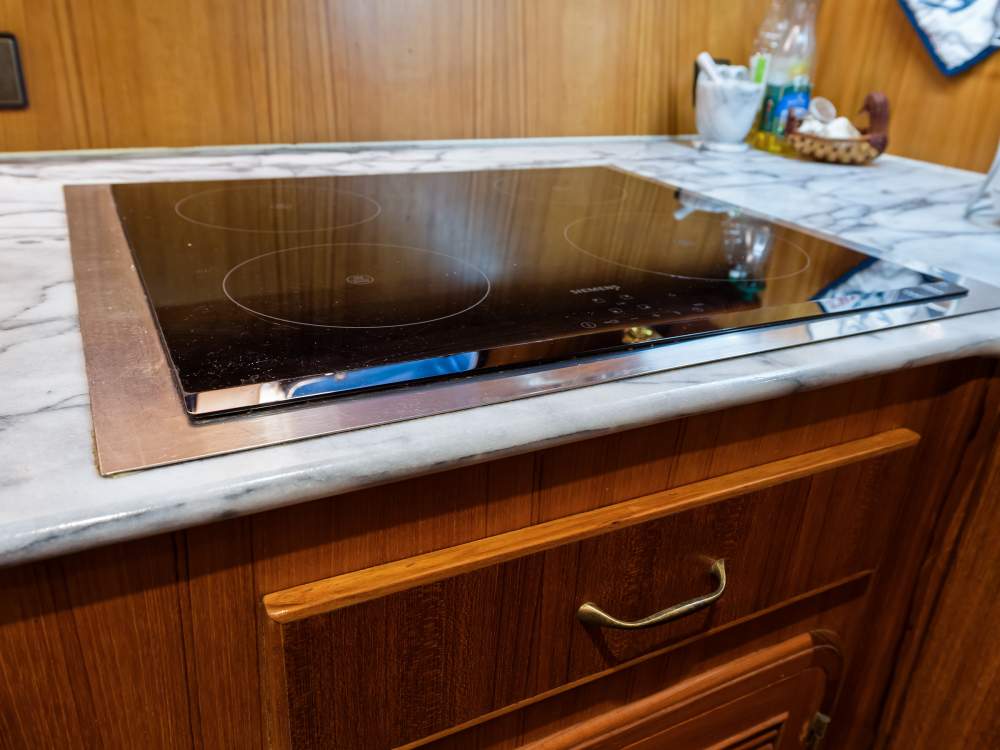 foto: 10 Monte Fino  64 ( varend woonschip )