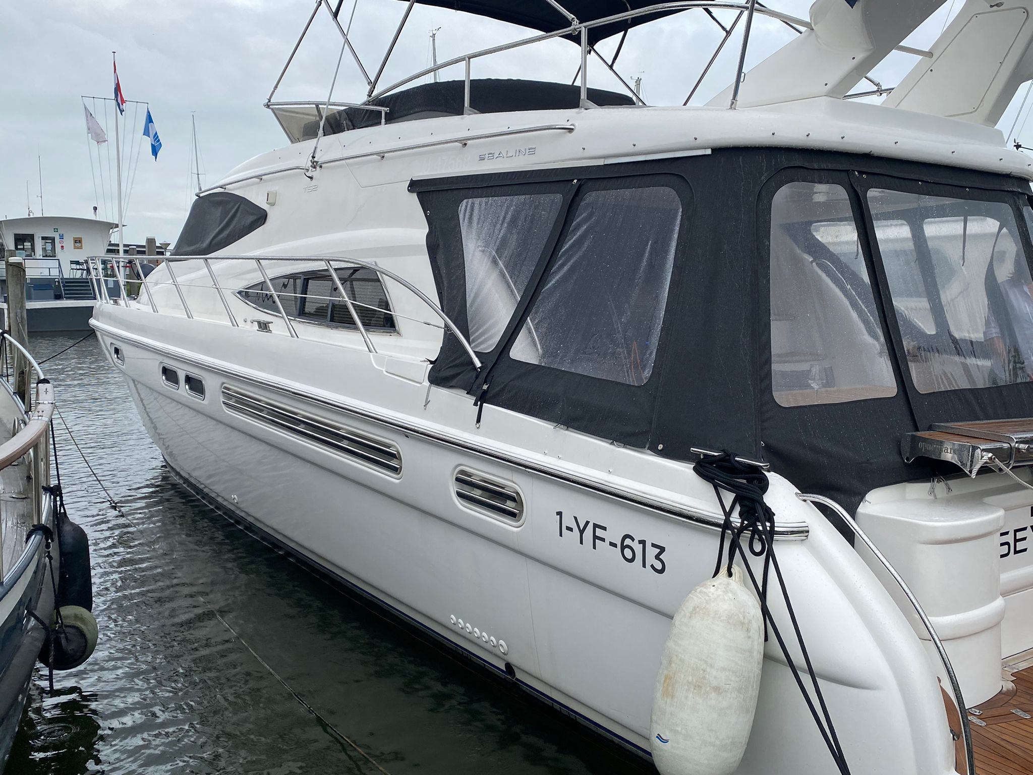 foto: 12 Sealine T52