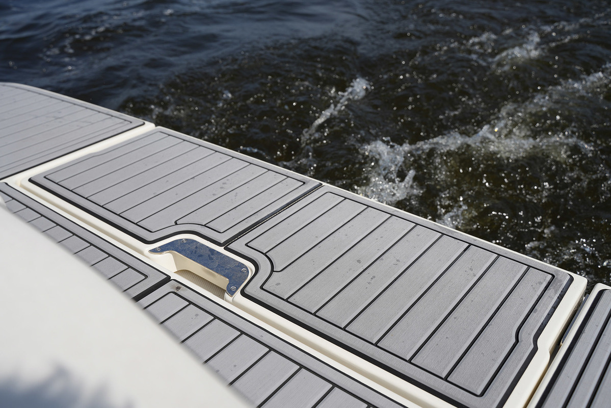 foto: 18 Sea Ray 210