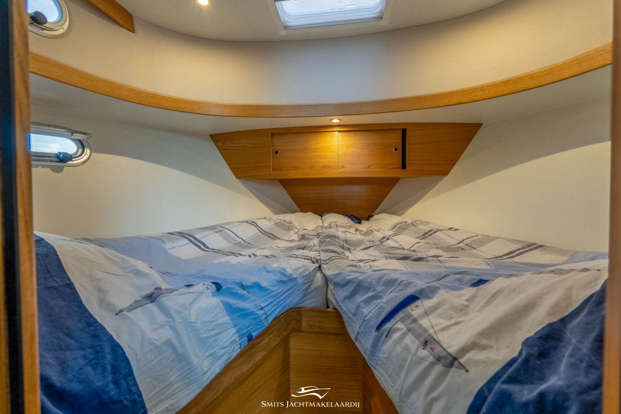 foto: 15 Vedette Vedette 33 Salon Comfort Line