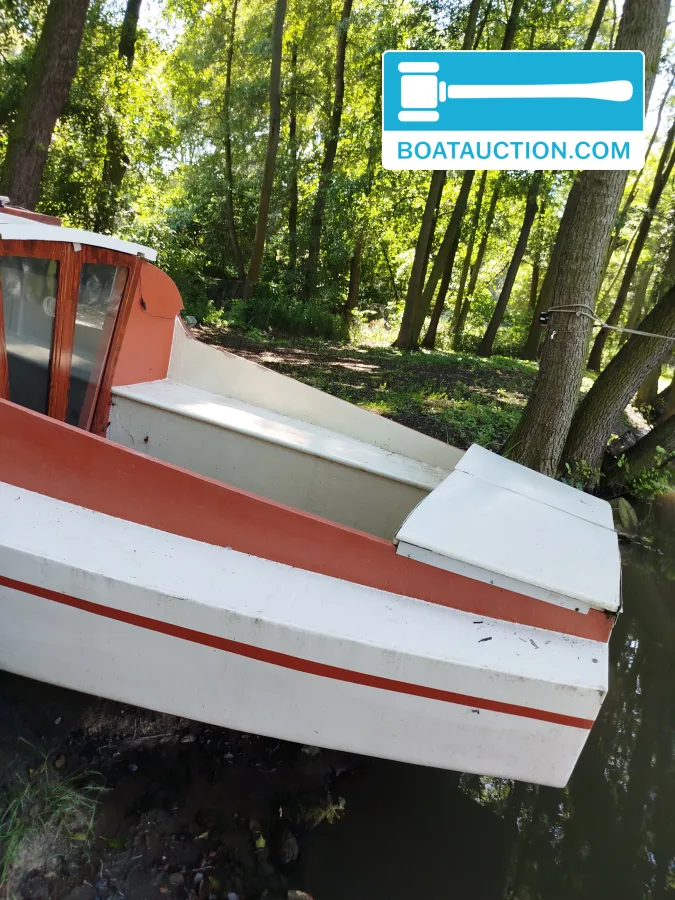foto: 7 Cabinboat 700