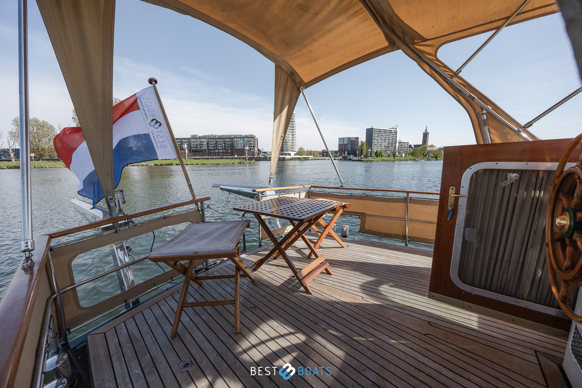 foto: 16 Linssen  St. Jozef 1050 Salon AK-L