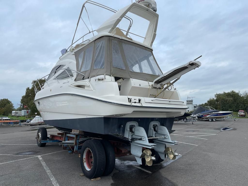 foto: 23 Sealine Sealine F34 Flybridge