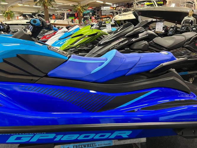 foto: 5 Yamaha Boats GP1800R HO
