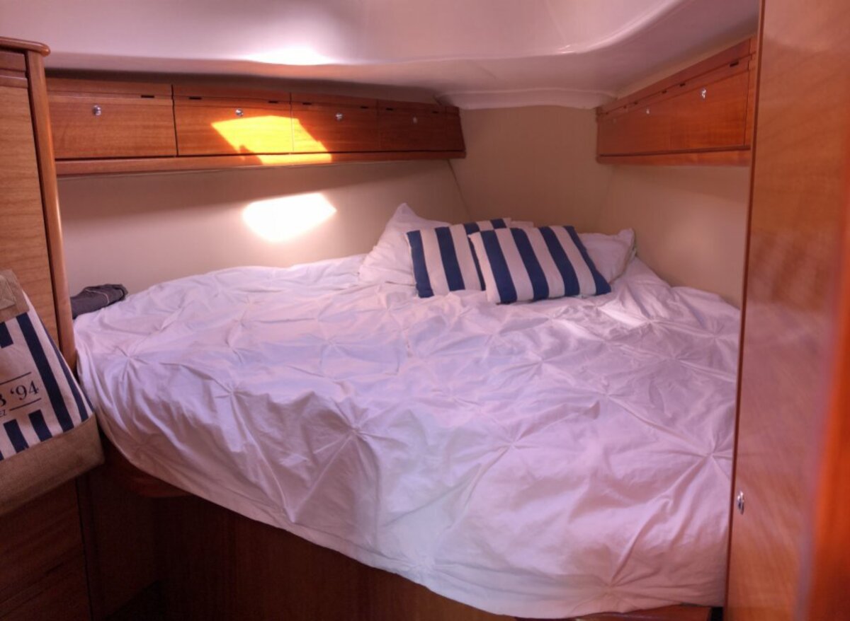foto: 11 Bavaria  33 Cruiser
