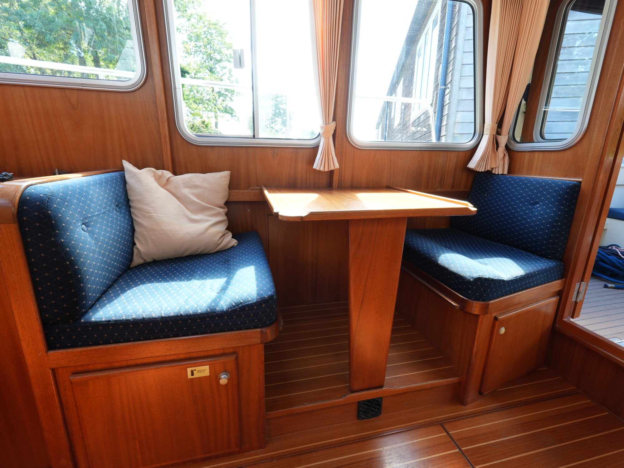 foto: 18 Jetten Jetten Bully 800