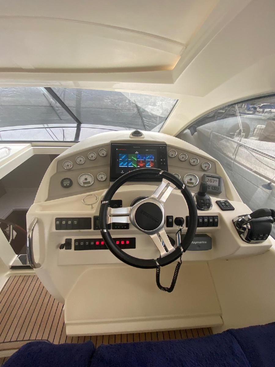 foto: 10 Prestige 440 S