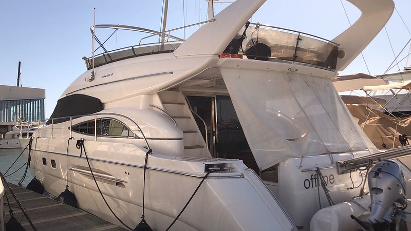 foto: 8 princess 61  FLY