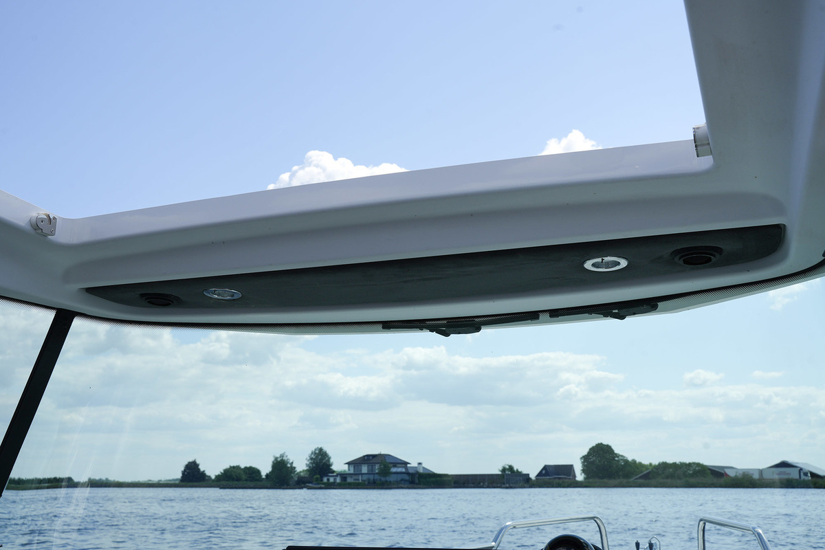 foto: 25 Axopar 28 Cabin