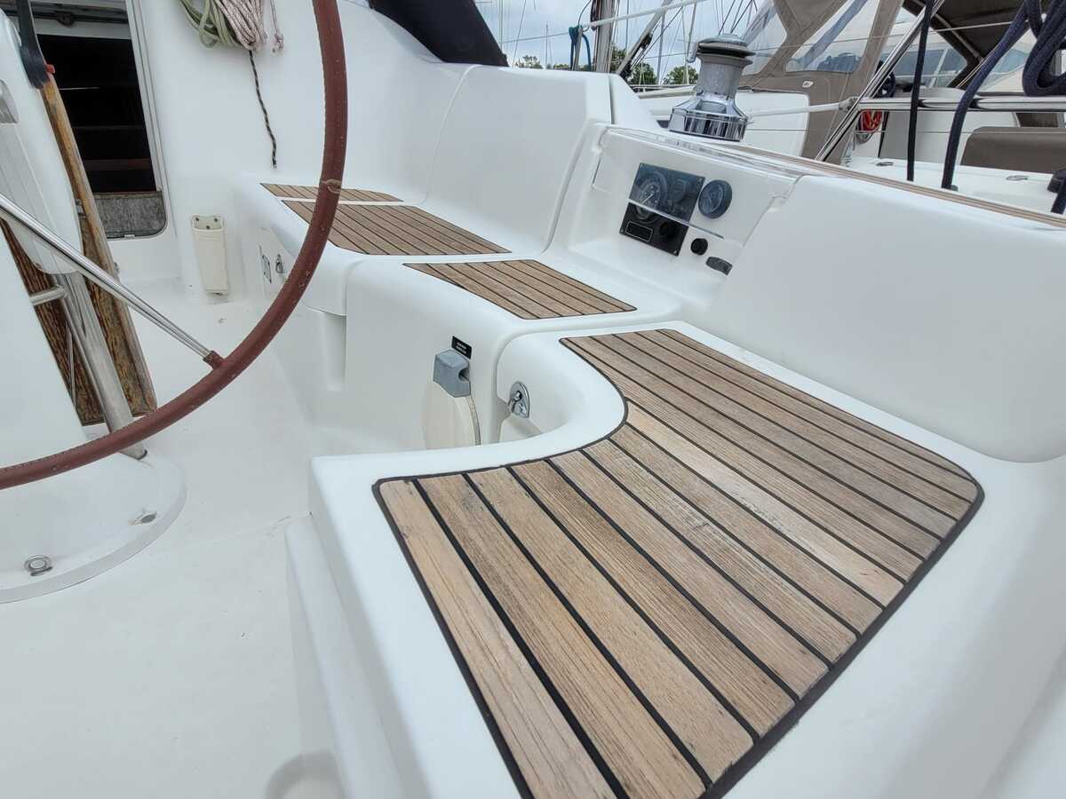 foto: 13 Beneteau Oceanis 373 Clipper