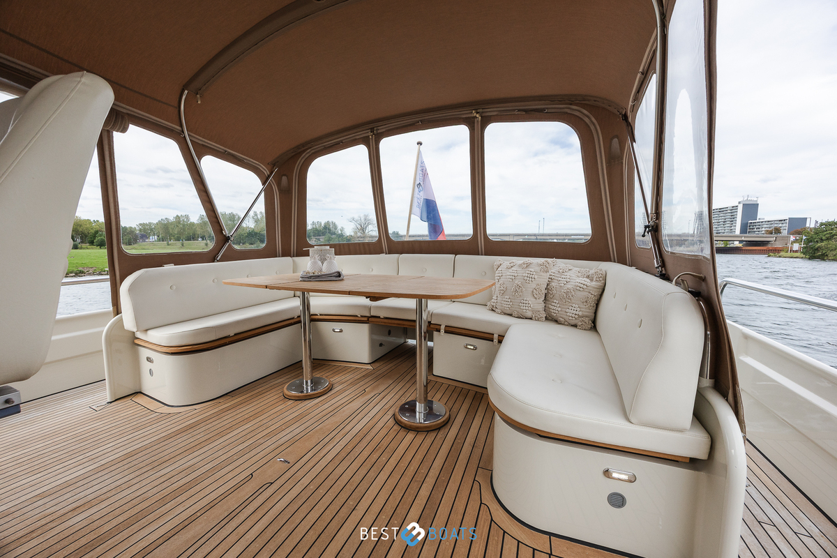 foto: 34 Linssen Grand Sturdy 470 AC Mark II Twin
