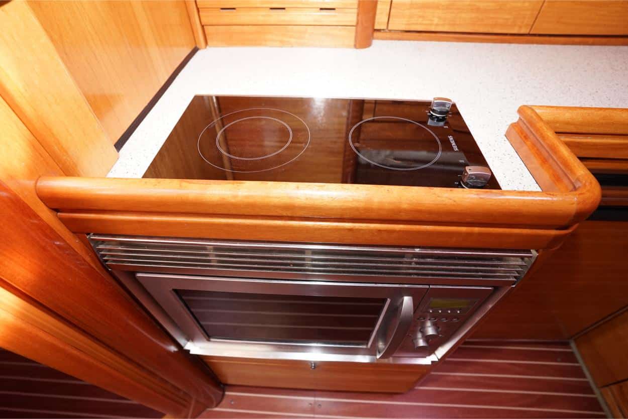 foto: 12 Bavaria 42 HT