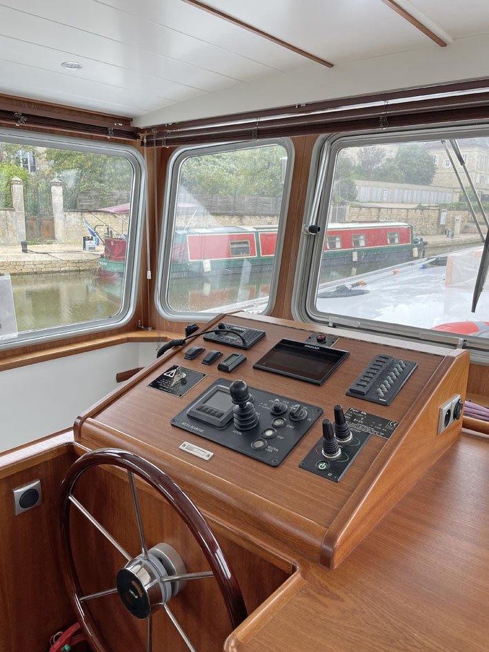 foto: 18 Piper Luxemotor 49L