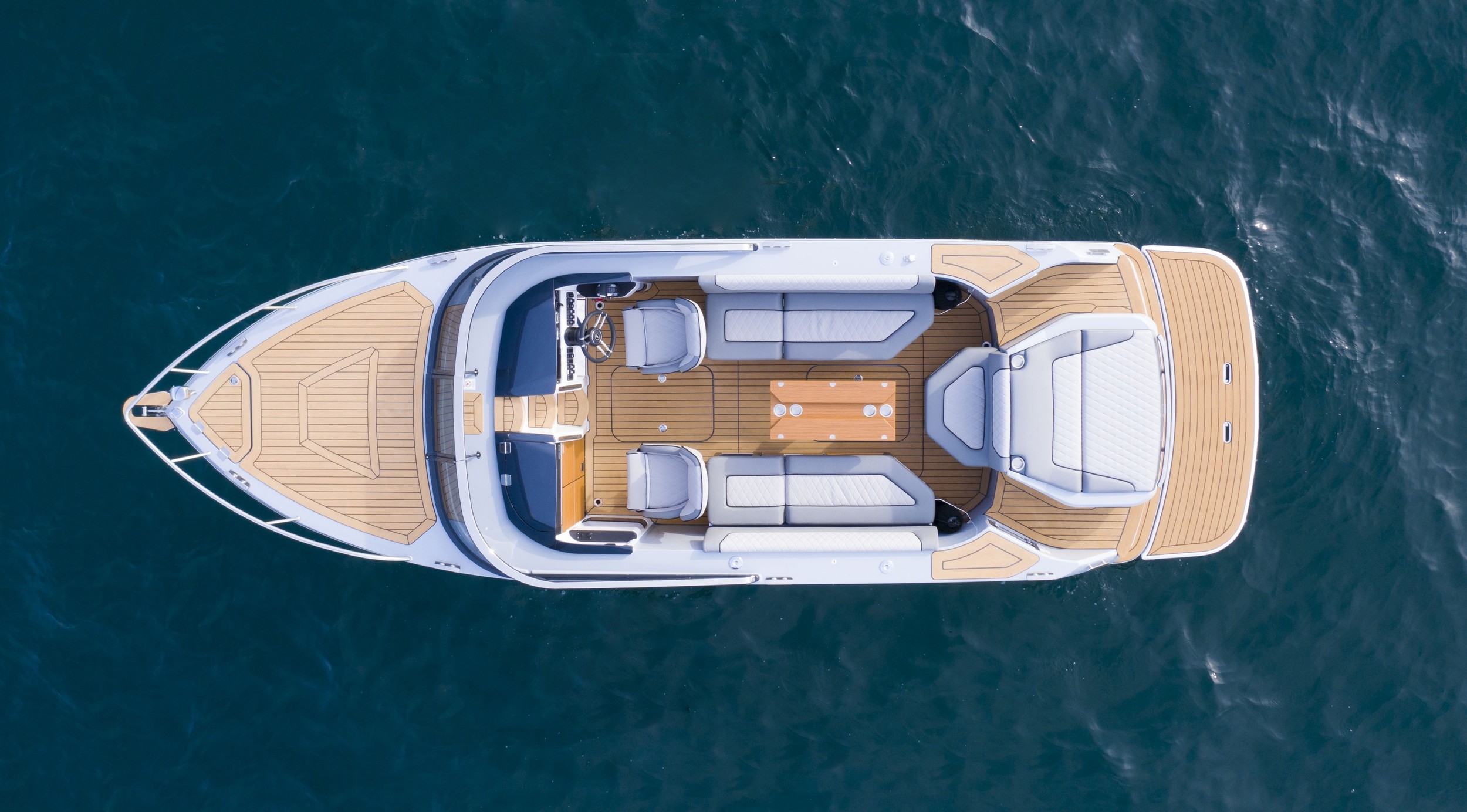 foto: 14 Alfastreet Marine 23 Cabin Evolution Electric