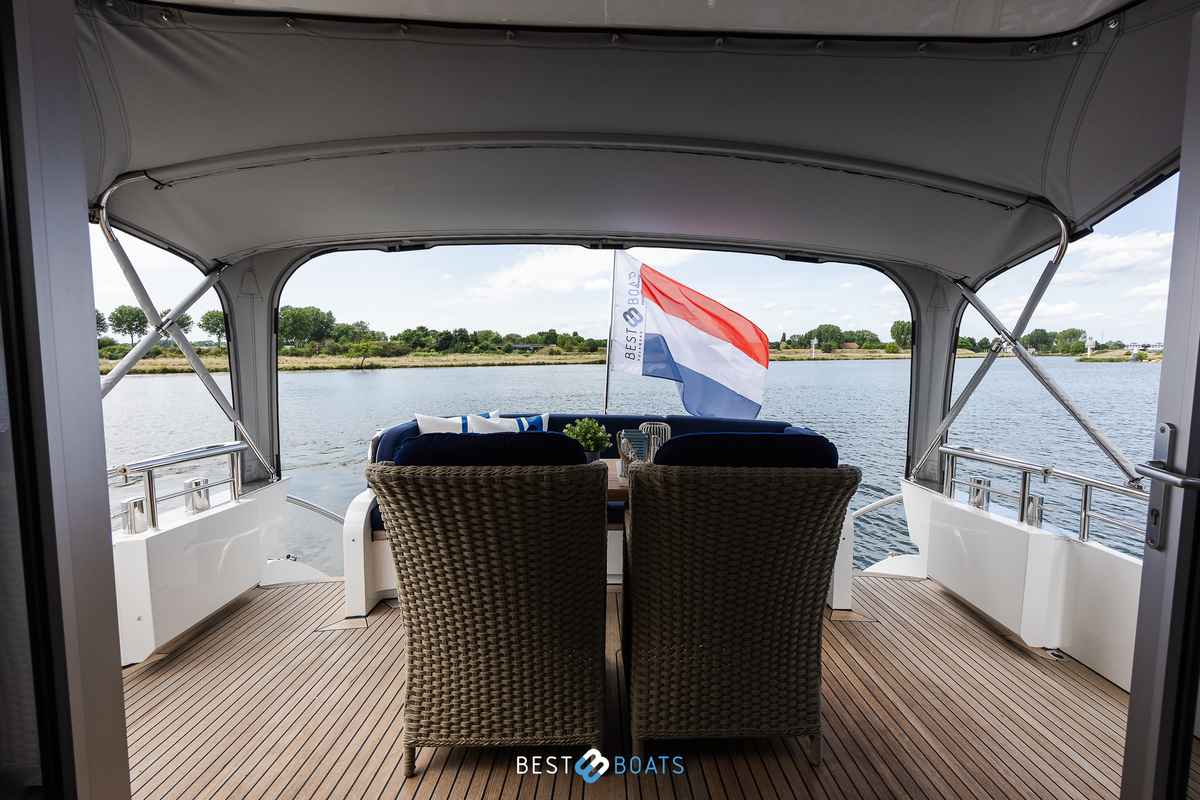 foto: 21 Van den Hoven Exclusive 1600