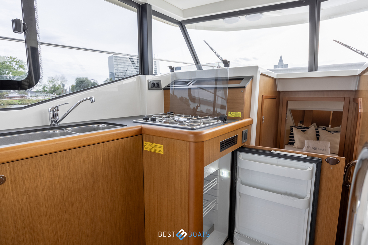 foto: 25 Beneteau Swift Trawler 30 