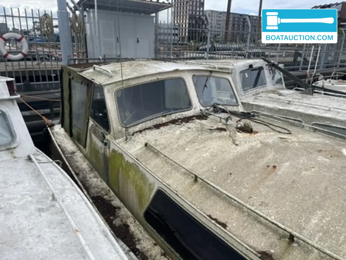 foto: 5 Cabin boat 800