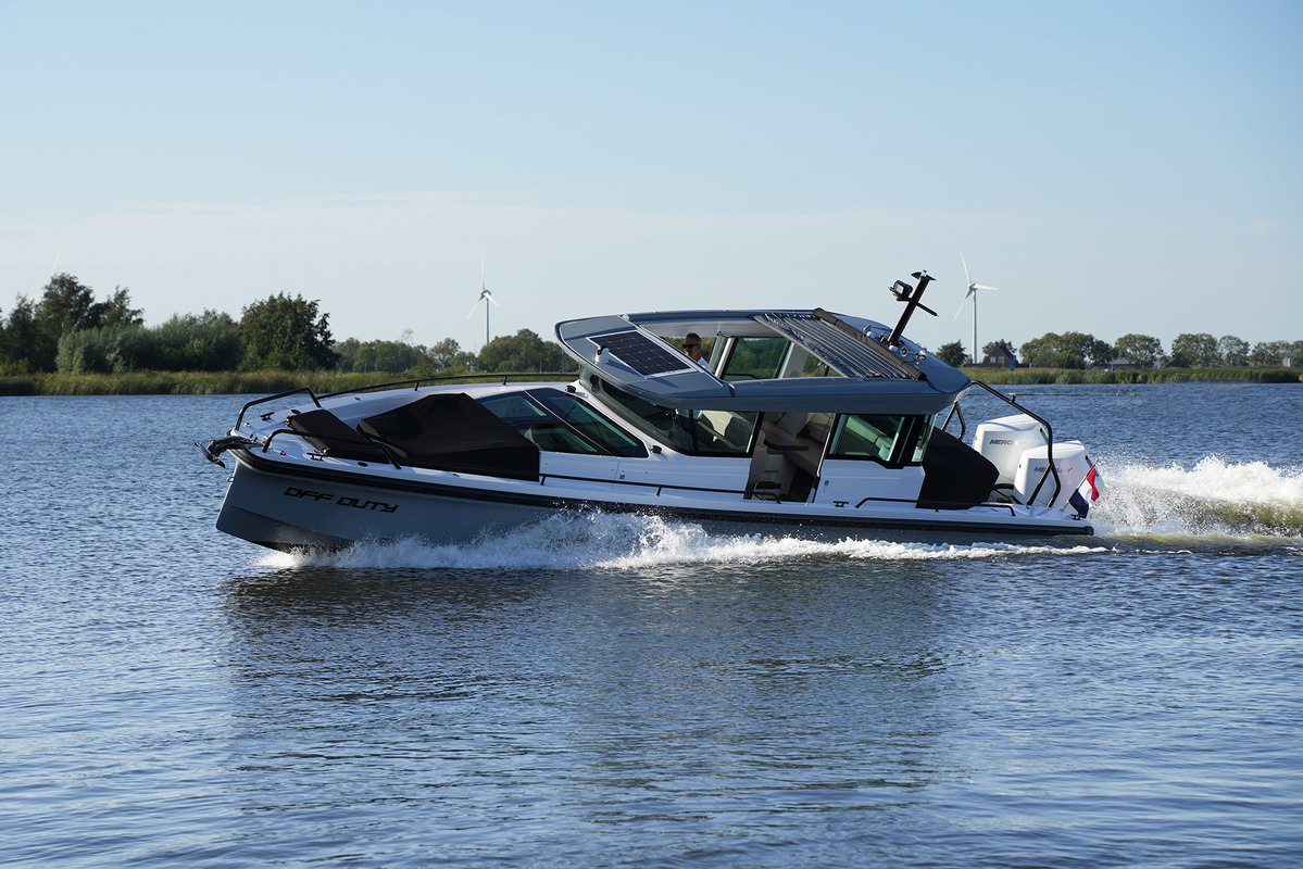 foto: 43 Axopar  37 XC Cross Cabin Mediterrana Edition