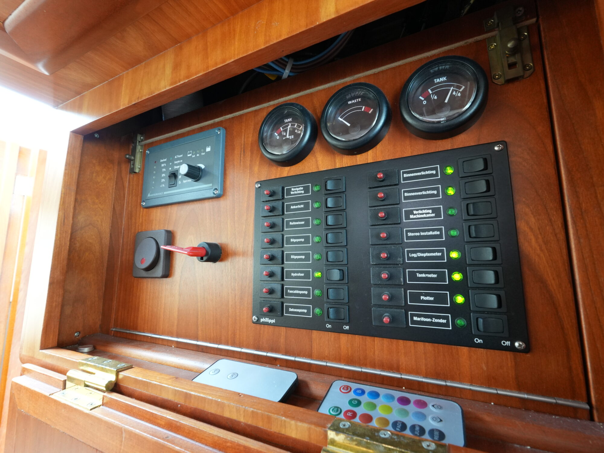 foto: 44 Veha Veha 10.20 OK Cabrio