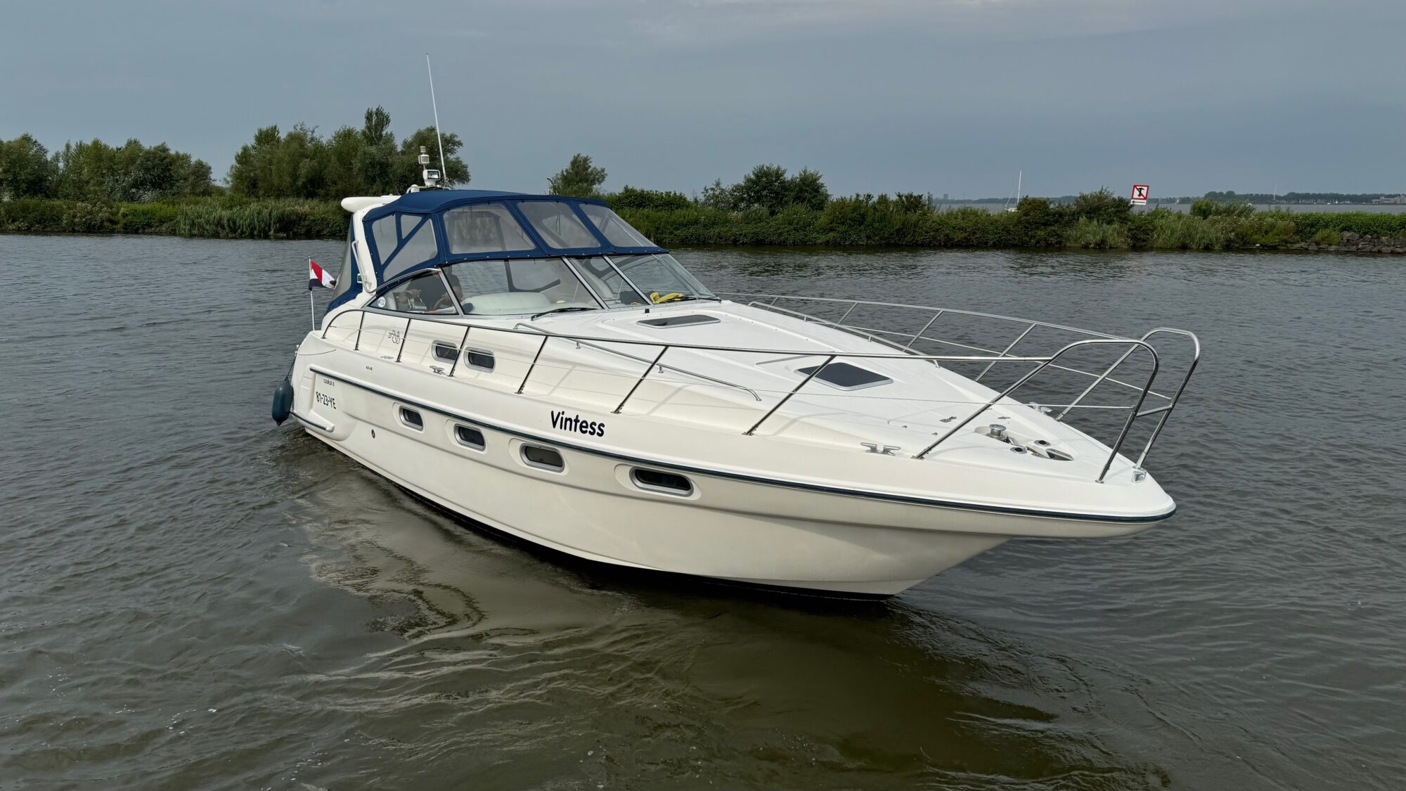 foto: 20 Sealine Sealine S37