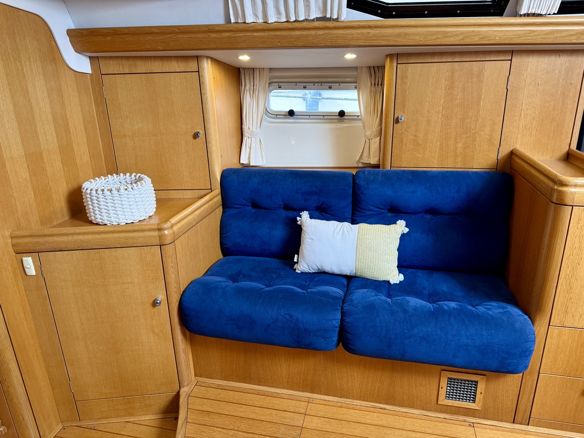 foto: 14 Oyster 45 Deck Saloon