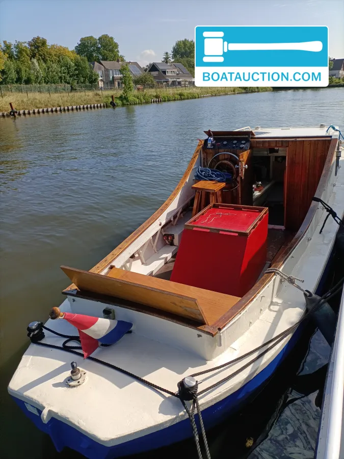 foto: 6 Motorboot 900