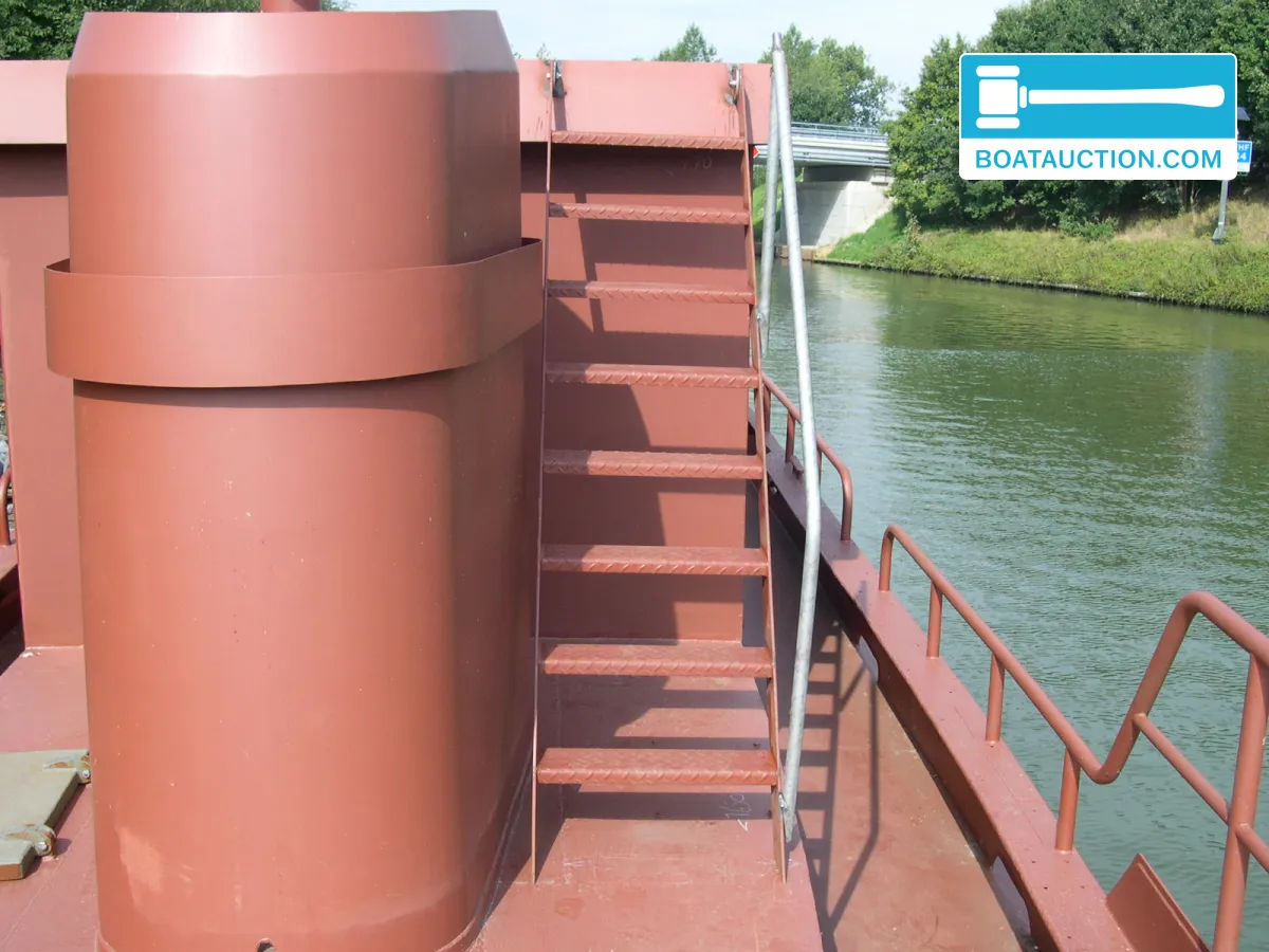 foto: 6 Sleepboot 1500