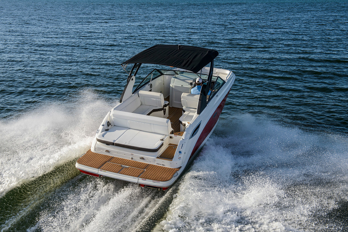 foto: 9 Sea Ray SDX 250