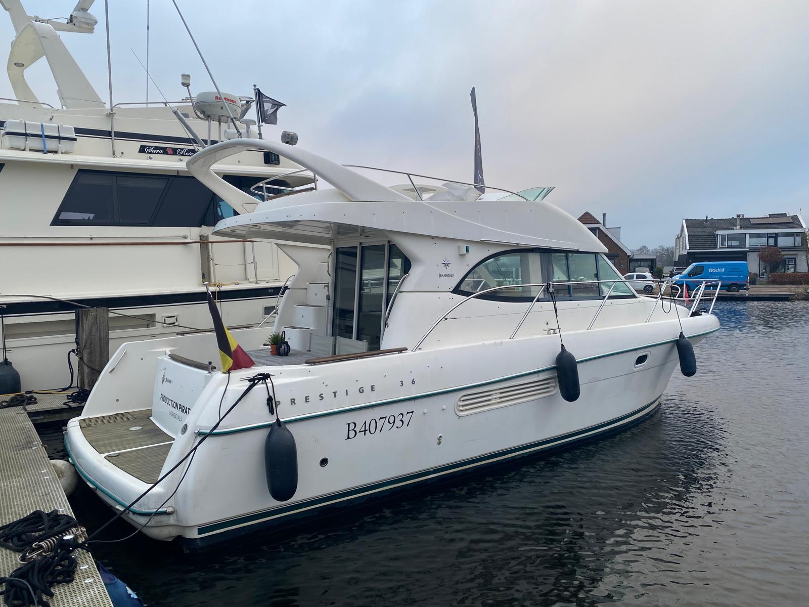 foto: 25 Jeanneau Prestige 36 Fly