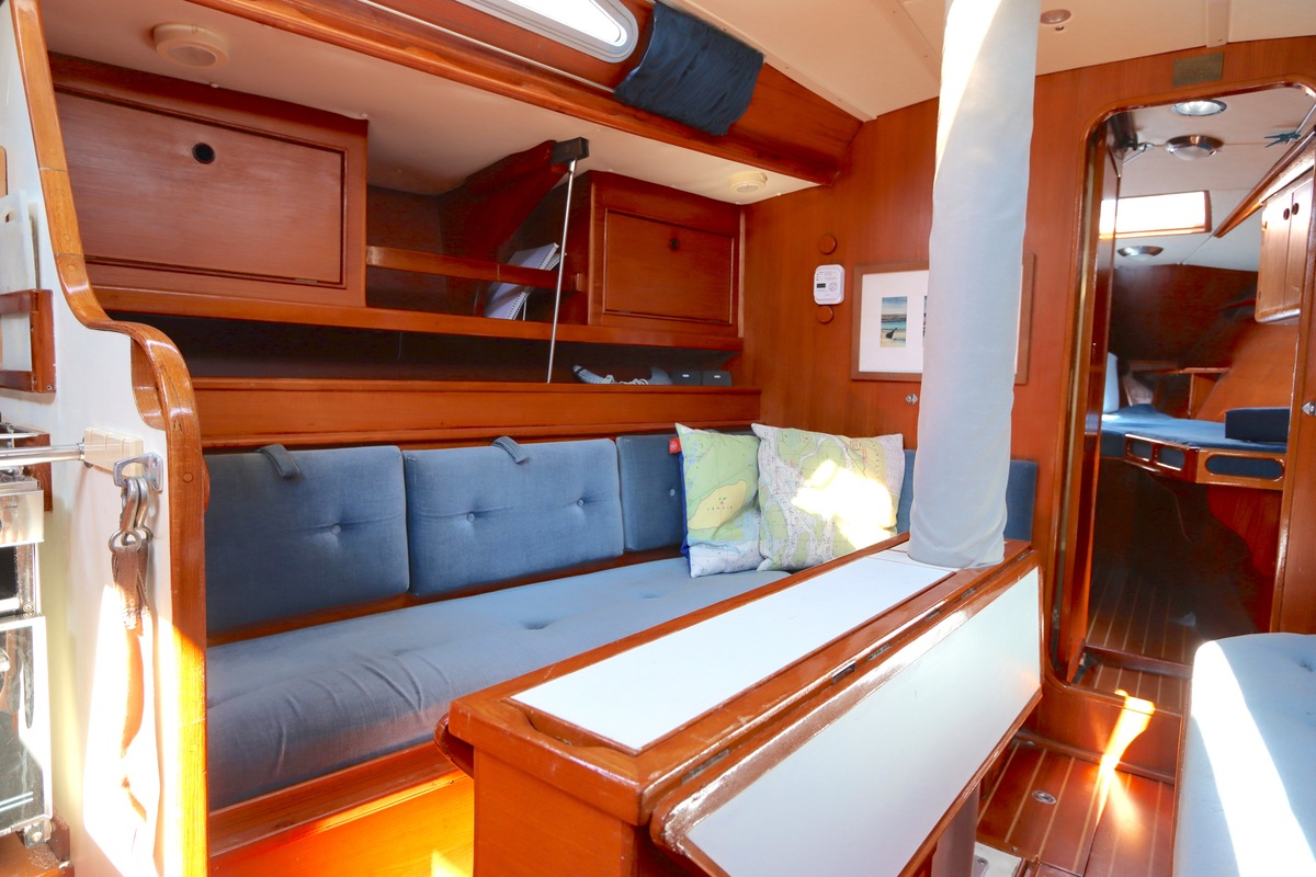 foto: 13 Holman & Pye Red Admiral 36