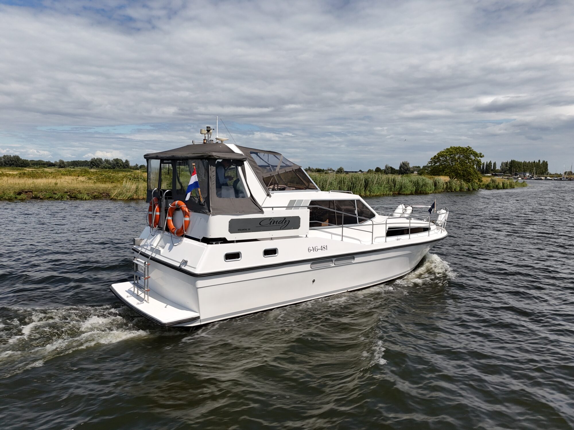 foto: 42 Atlantic Atlantic 37