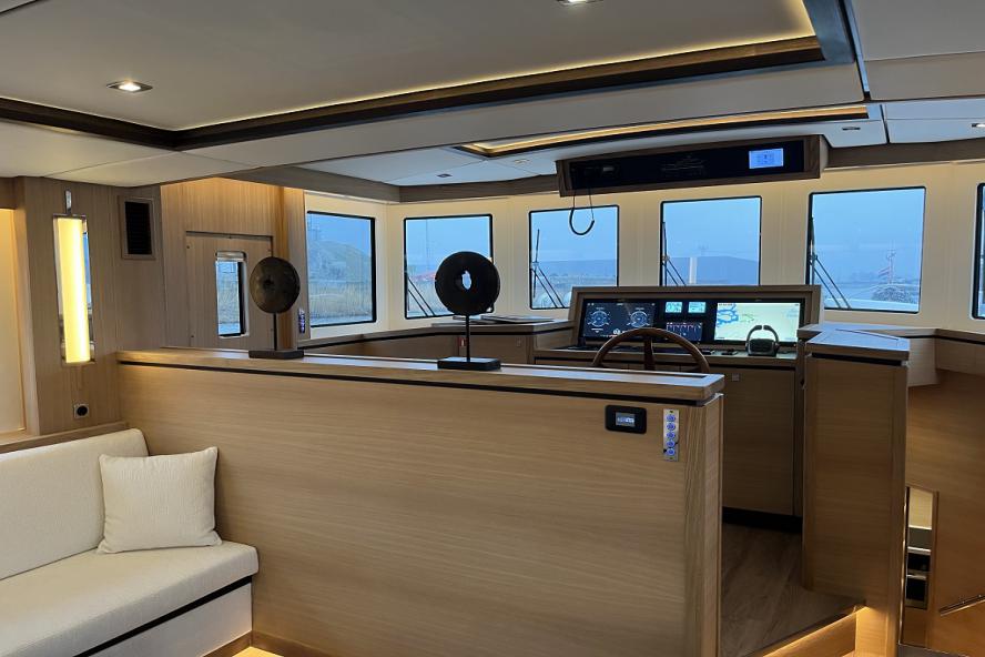 foto: 23 Delfino Grand Voyager 65