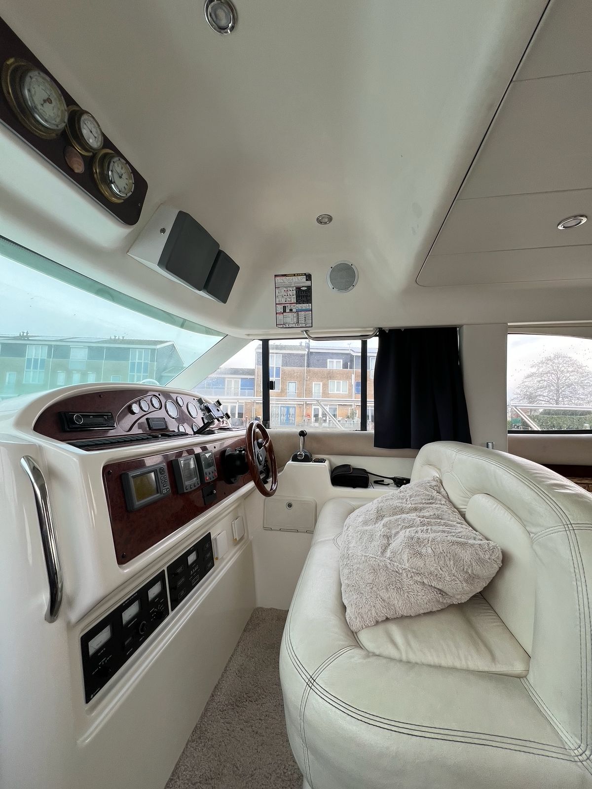 foto: 26 Jeanneau Prestige 36 Fly