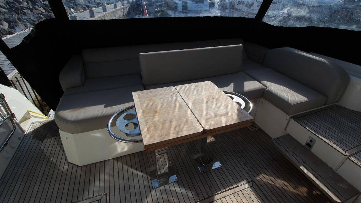 foto: 17 Prestige 520 S